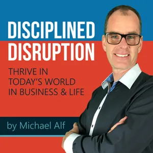 #067 - Daniel Pink - Multiple NYT Bestselling Author