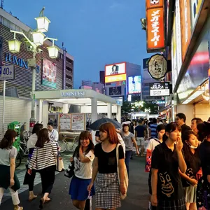 Efter 85 år - nu flyttar Tokyo fiskmarknad